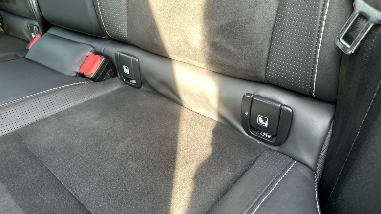 Volvo Xc40 2.0 B4P R DESIGN Pro 5dr Auto Petrol Estate